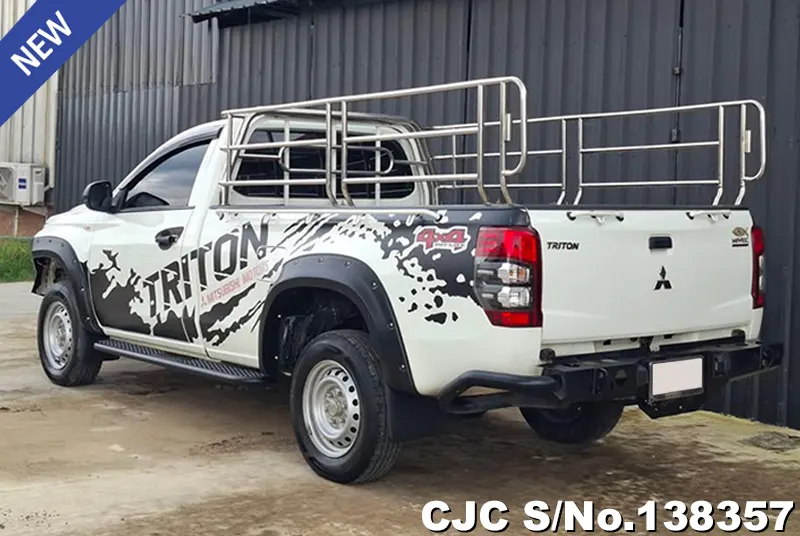 2023 Mitsubishi / Triton Stock No. 138357