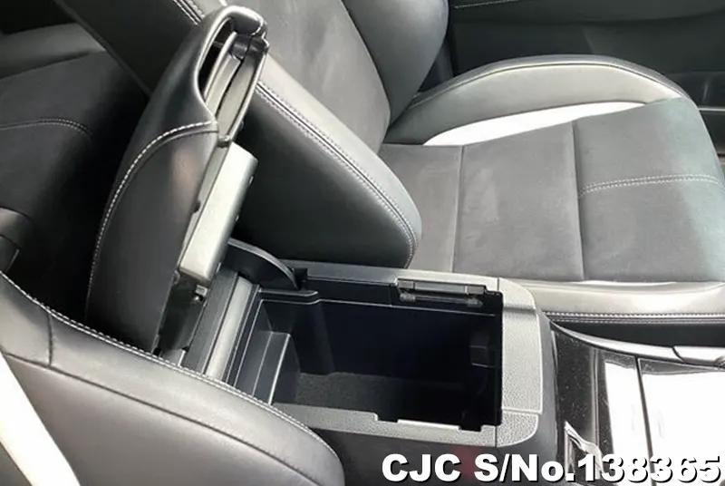 2015 Toyota / Harrier Stock No. 138365