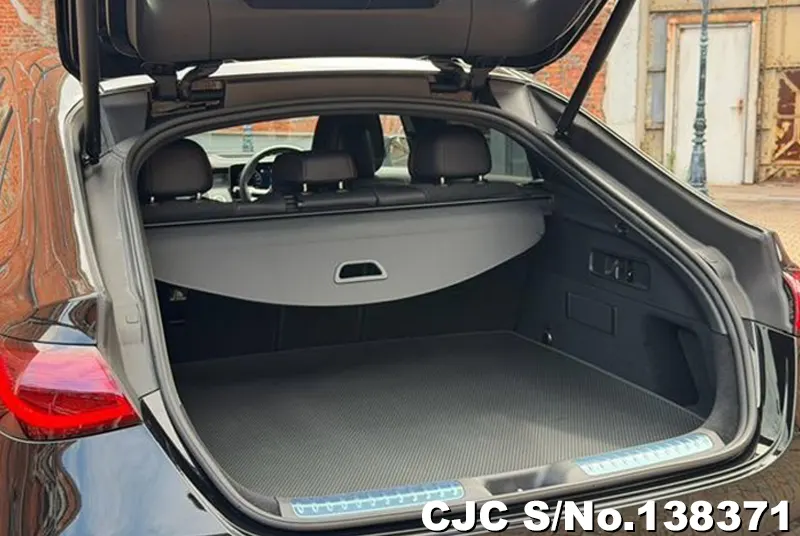 2025 Mercedes Benz / GLC Class Stock No. 138371