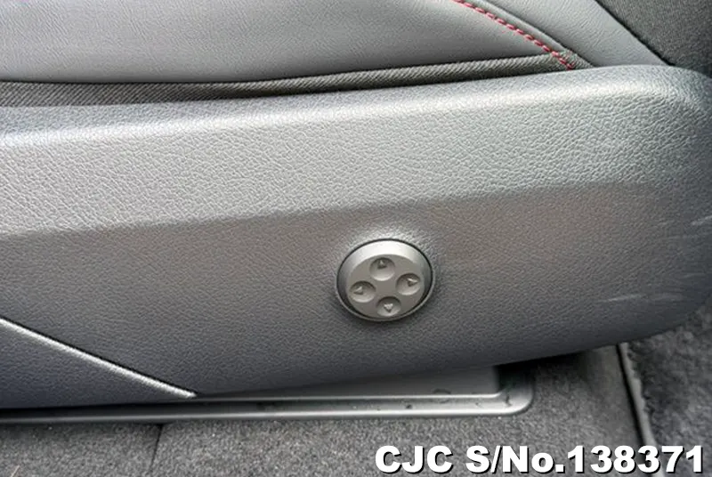 2025 Mercedes Benz / GLC Class Stock No. 138371