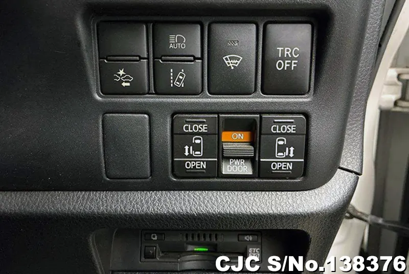 2017 Toyota / Noah Stock No. 138376