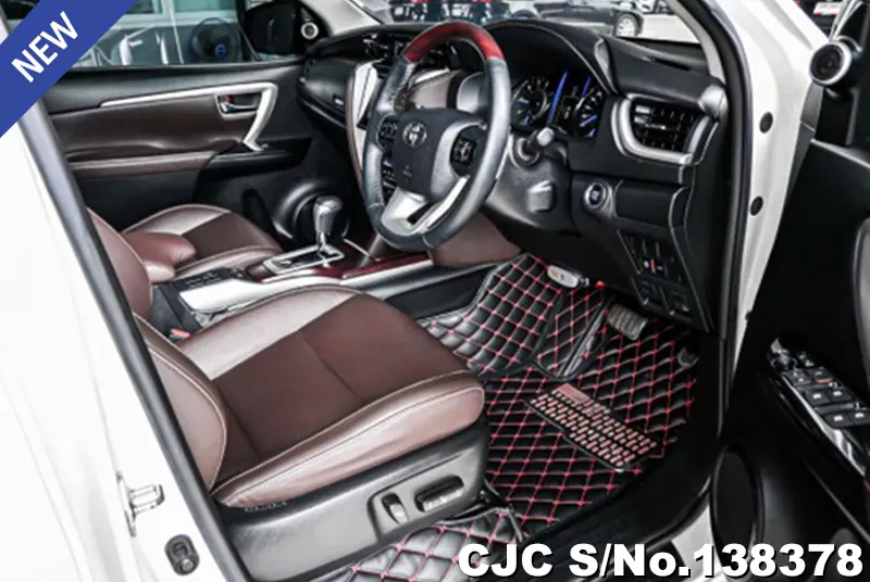 2018 Toyota / Fortuner Stock No. 138378