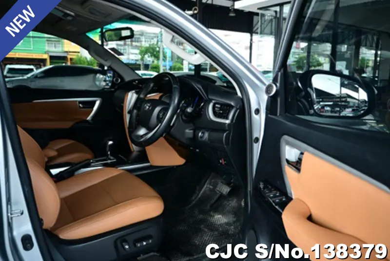 2018 Toyota / Fortuner Stock No. 138379