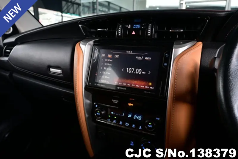 2018 Toyota / Fortuner Stock No. 138379