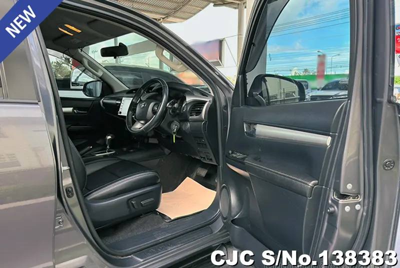 2022 Toyota / Hilux / Revo Stock No. 138383