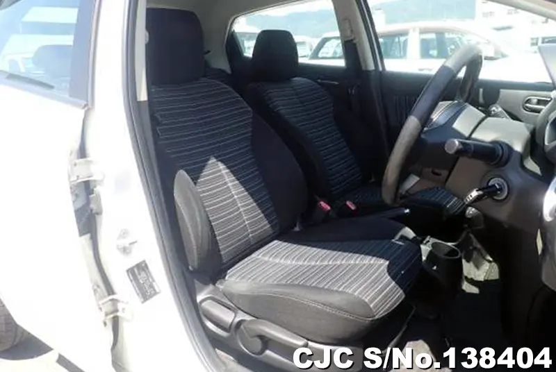 Mazda Demio in White for Sale Image 3
