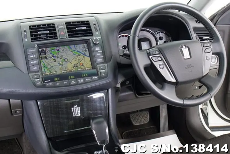 2010 Toyota / Crown Stock No. 138414