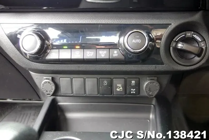 2020 Toyota / Hilux Stock No. 138421