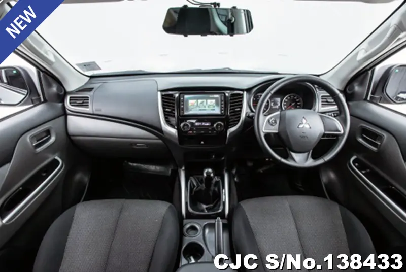 2015 Mitsubishi / Triton Stock No. 138433