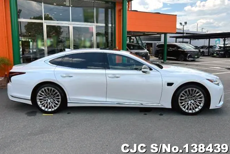 2024 Lexus / LS500H Stock No. 138439