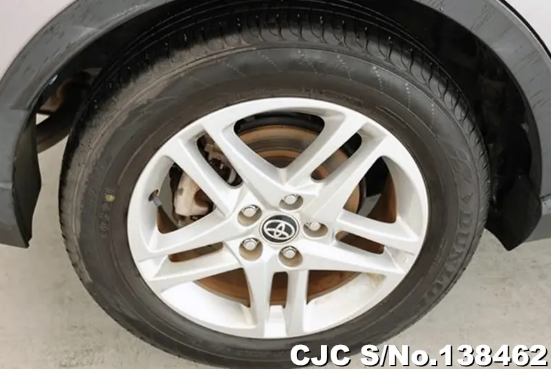 Toyota C-HR in Silver for Sale Image 13