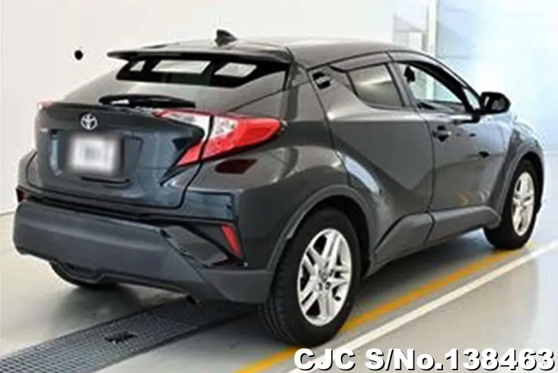 Toyota C-HR in Black for Sale Image 2