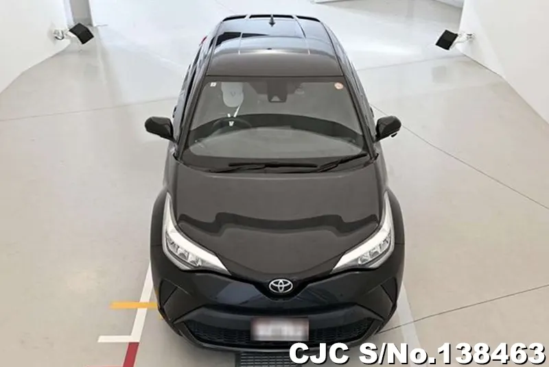 Toyota C-HR in Black for Sale Image 4