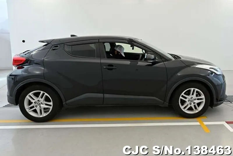 Toyota C-HR in Black for Sale Image 6