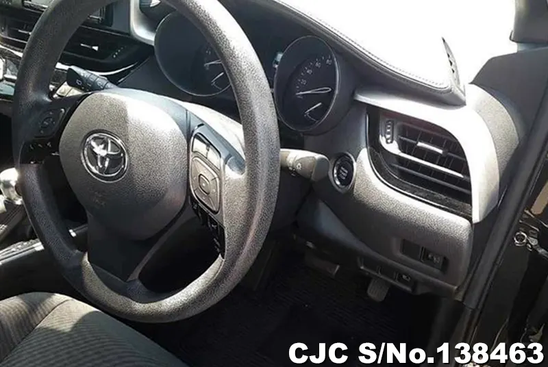 Toyota C-HR in Black for Sale Image 8
