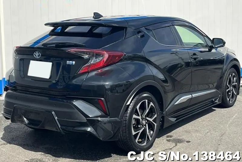 Toyota C-HR in Black for Sale Image 2