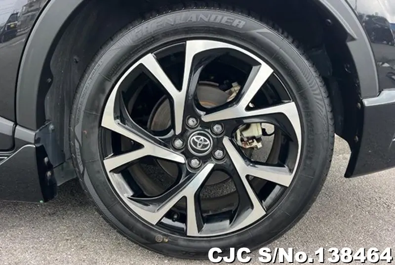 Toyota C-HR in Black for Sale Image 10