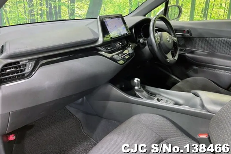 Toyota C-HR in White for Sale Image 2