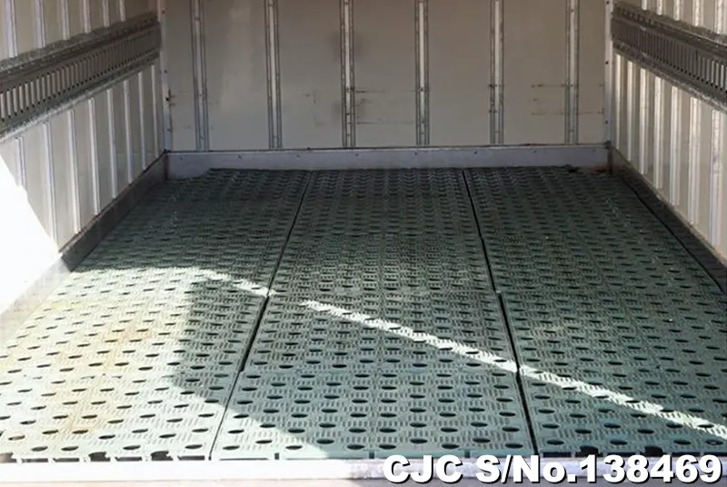 2017 Isuzu / Elf Stock No. 138469
