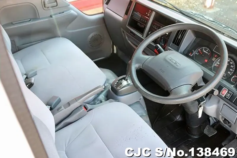 2017 Isuzu / Elf Stock No. 138469