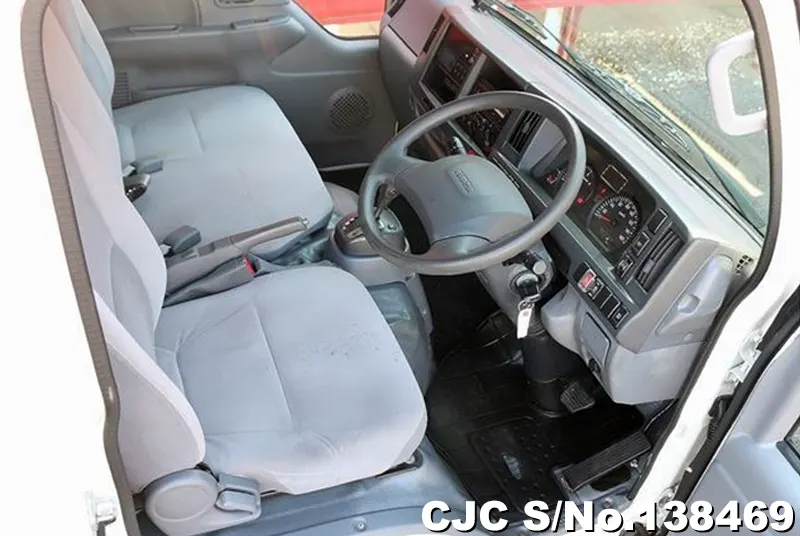 2017 Isuzu / Elf Stock No. 138469