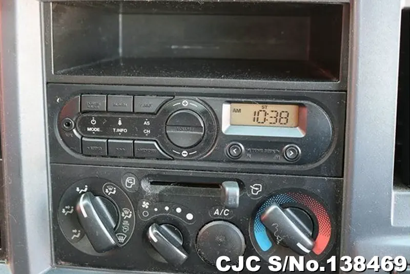 2017 Isuzu / Elf Stock No. 138469