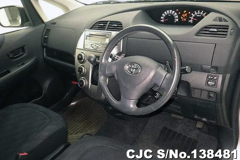 2007 Toyota / Ractis Stock No. 138481