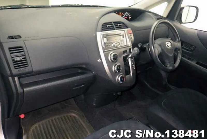 2007 Toyota / Ractis Stock No. 138481