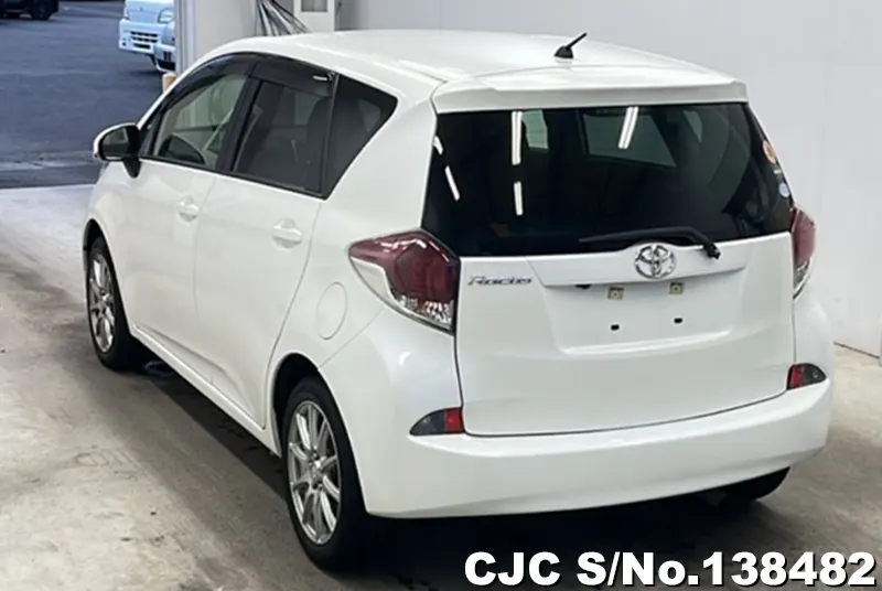 2015 Toyota / Ractis Stock No. 138482