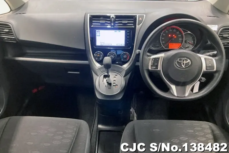 2015 Toyota / Ractis Stock No. 138482