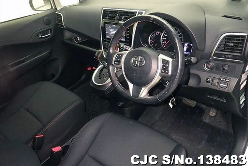 2015 Toyota / Ractis Stock No. 138483
