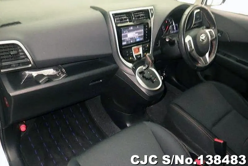 2015 Toyota / Ractis Stock No. 138483