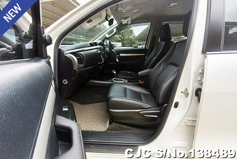 2021 Toyota / Hilux / Revo Stock No. 138489