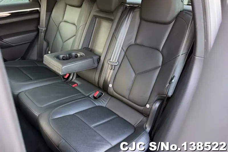 2013 Porsche / Cayenne Stock No. 138522