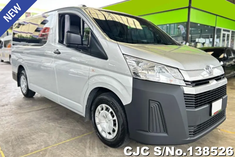 Toyota / Hiace 2022