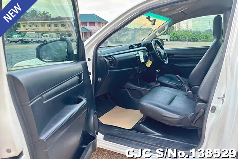 2015 Toyota / Hilux / Revo Stock No. 138529