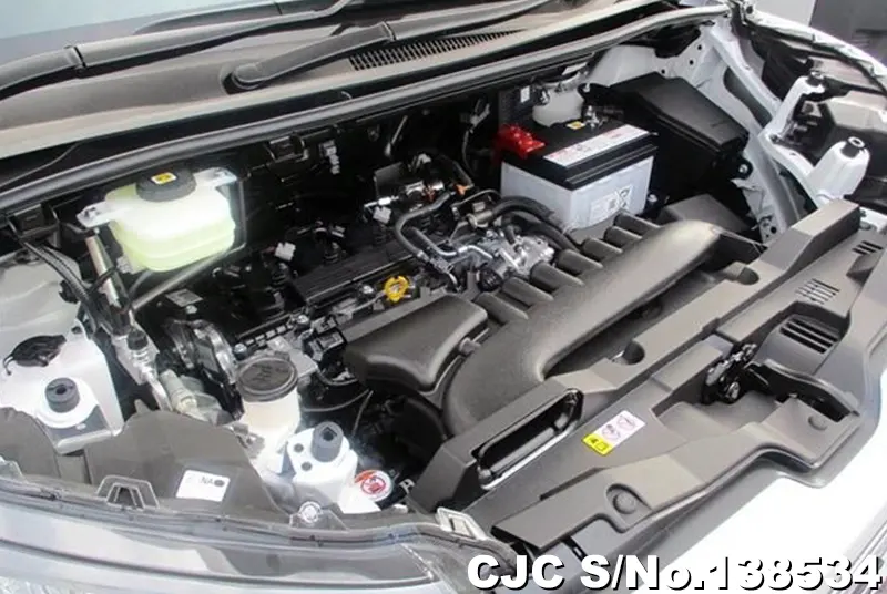 Toyota Noah in White for Sale Image 15