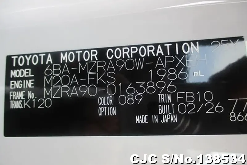 Toyota Noah in White for Sale Image 18