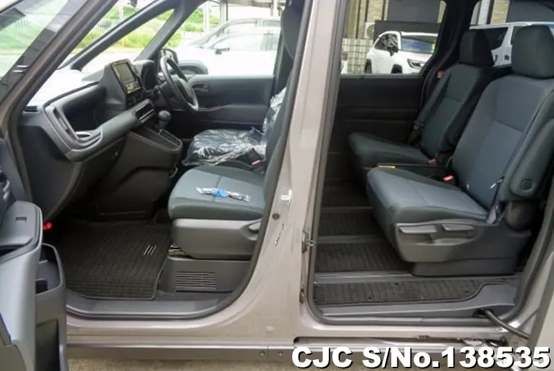 2026 Toyota / Noah Stock No. 138535
