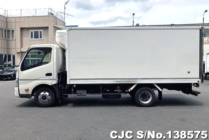 2014 Hino / Dutro Stock No. 138575
