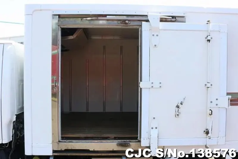 2013 Isuzu / Elf Stock No. 138576