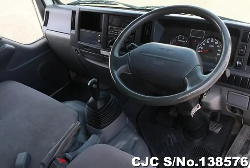 2013 Isuzu / Elf Stock No. 138576