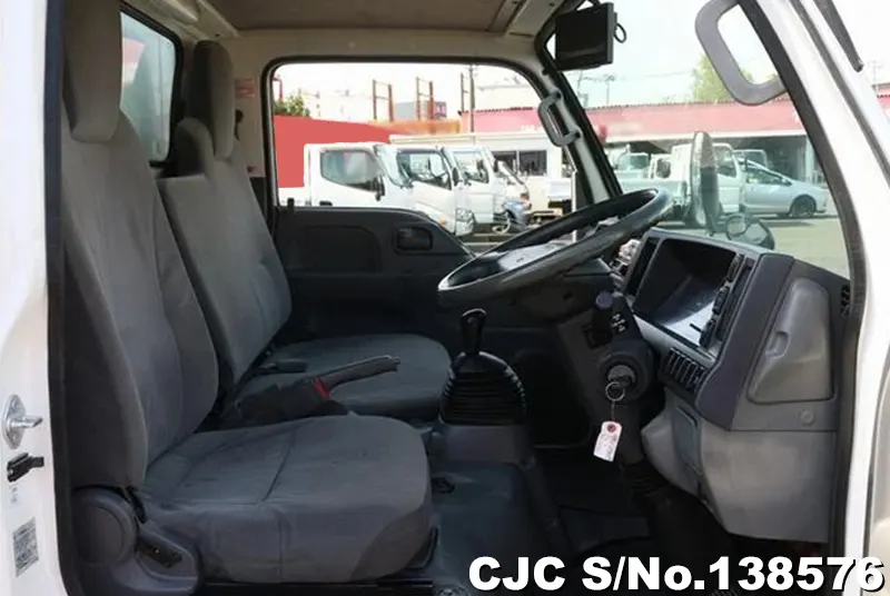 2013 Isuzu / Elf Stock No. 138576