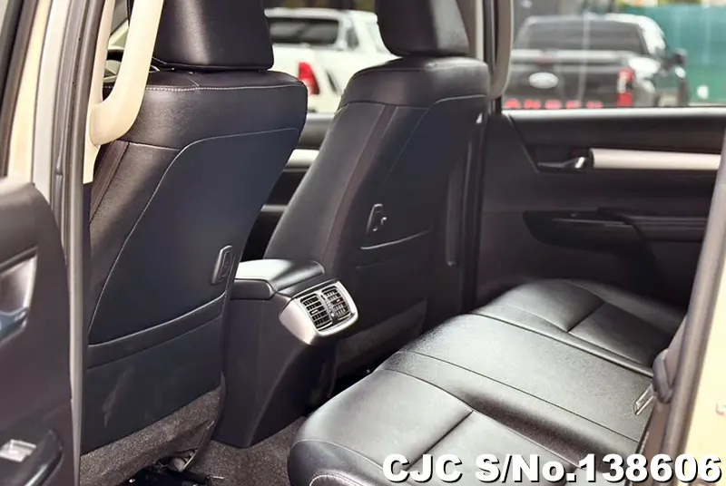 2022 Toyota / Hilux / Revo Stock No. 138606