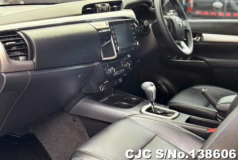 2022 Toyota / Hilux / Revo Stock No. 138606