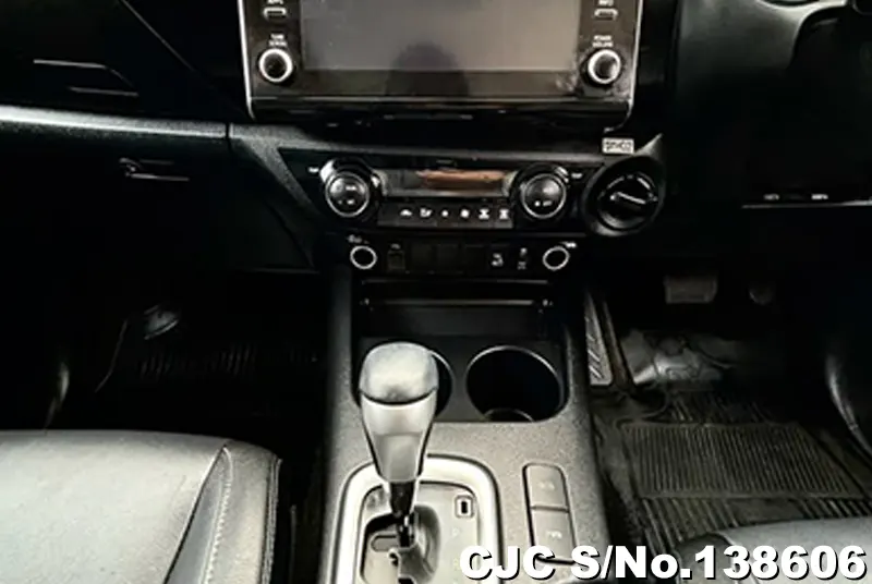 2022 Toyota / Hilux / Revo Stock No. 138606