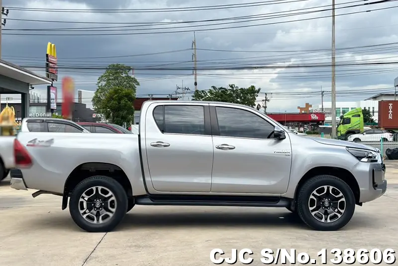 2022 Toyota / Hilux / Revo Stock No. 138606