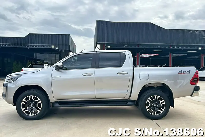 2022 Toyota / Hilux / Revo Stock No. 138606