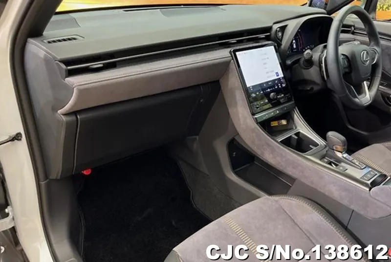2025 Lexus / LBX Stock No. 138612