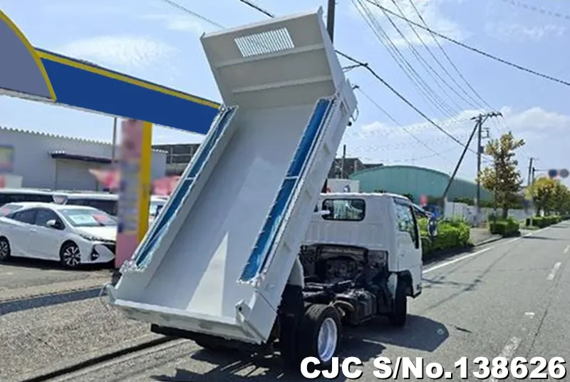 2011 Isuzu / Elf Stock No. 138626
